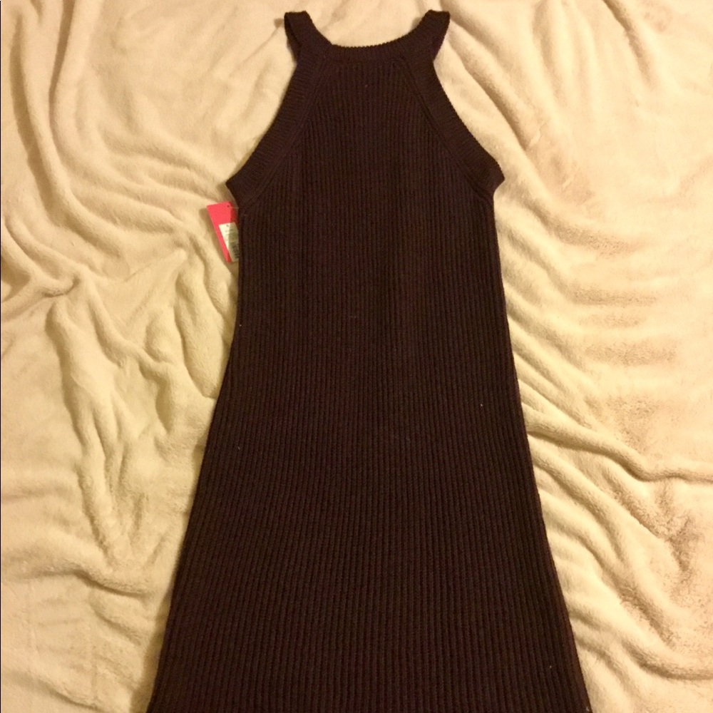 Burgundy sleeveless sweater dress